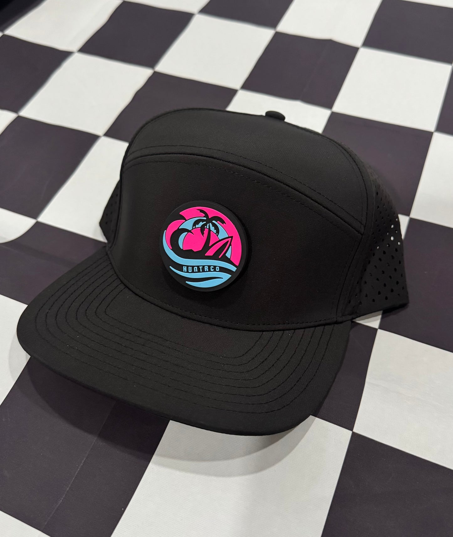 PRE-ORDER HUNTRCO Signature SnapBack