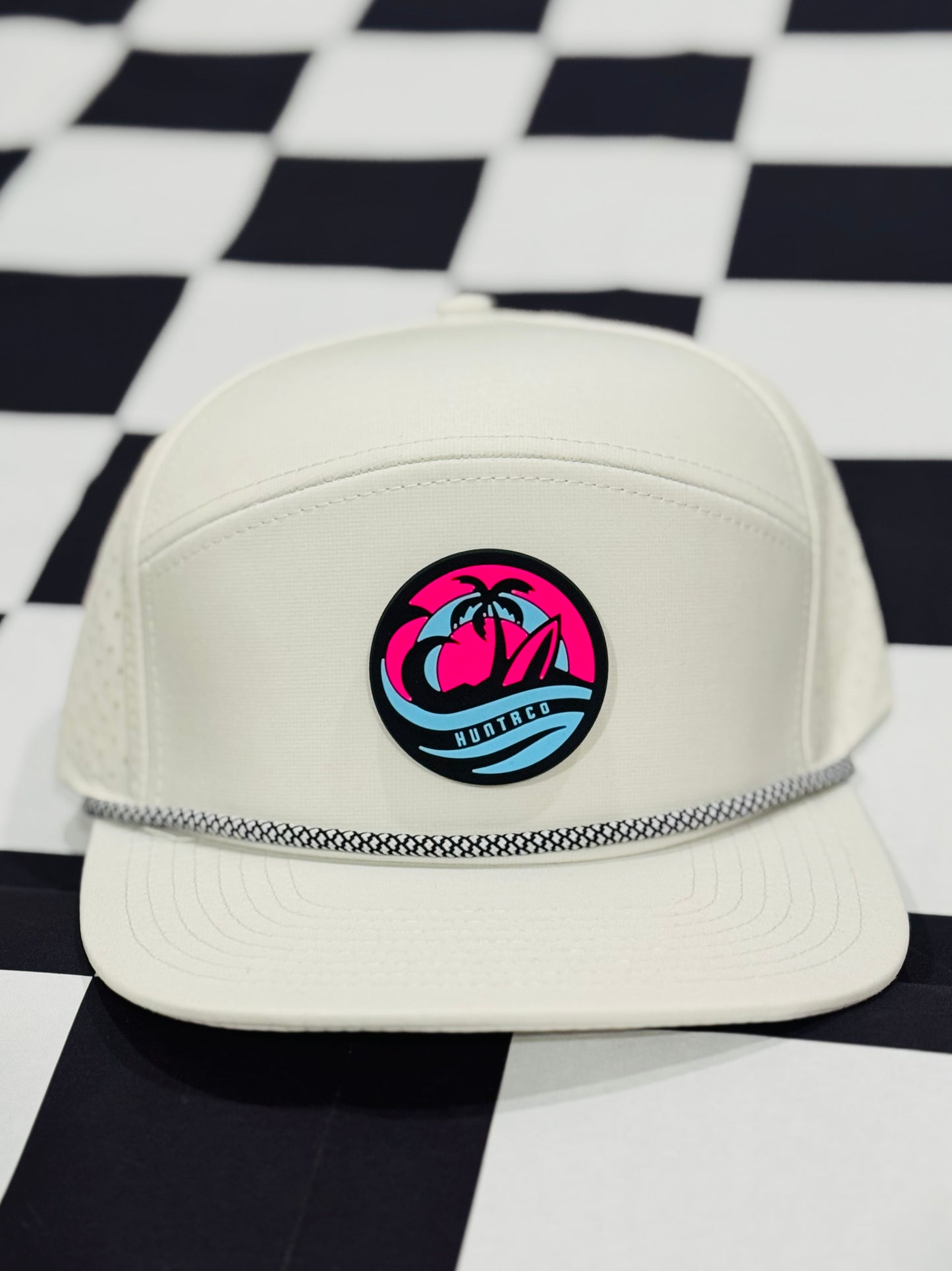 PRE-ORDER HUNTRCO Signature SnapBack
