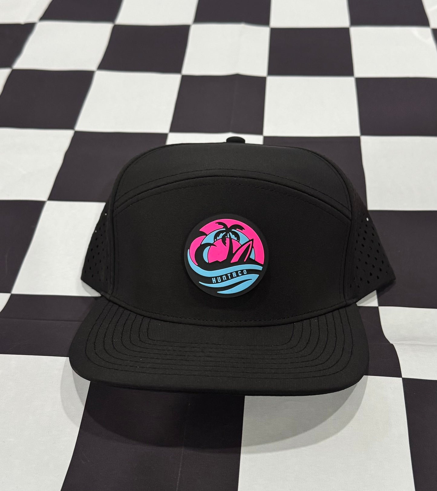 PRE-ORDER HUNTRCO Signature SnapBack